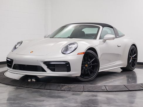 Used 2022 Porsche 911 Targa 4S AWD/4WD image 2