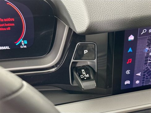 Certified 2025 Porsche Cayenne Coupe image 34