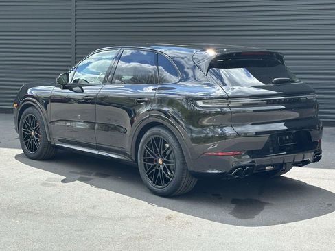 New 2026 Porsche Cayenne GTS AWD/4WD image 3
