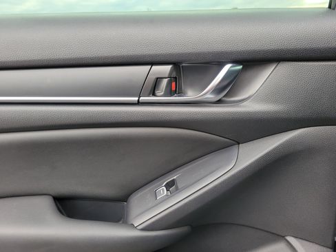 Used 2021 Honda Accord Sport image 12