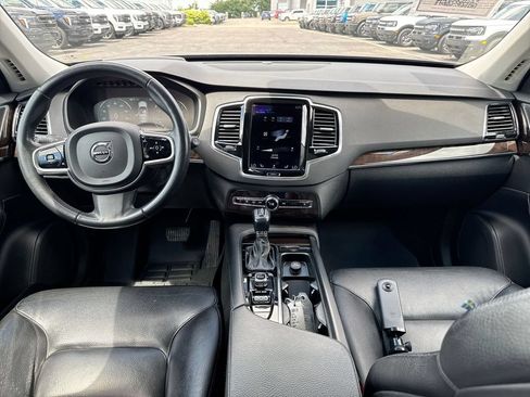 Used 2016 Volvo XC90 T6 Momentum AWD/4WD image 10