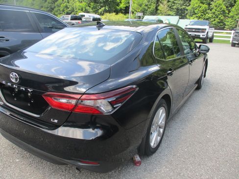 Used 2024 Toyota Camry LE FWD image 4