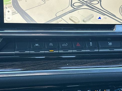 Used 2024 GMC Sierra 1500 Elevation image 31