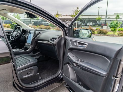 Used 2024 Ford Edge SEL image 12