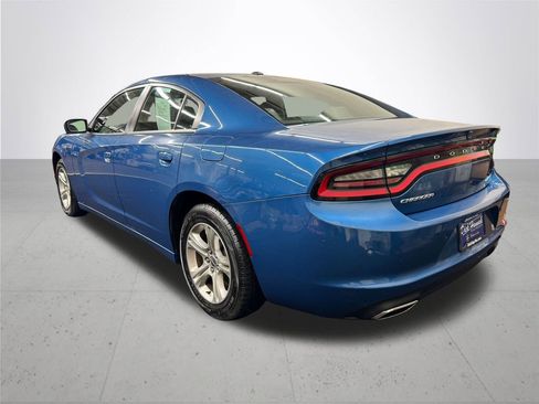 Used 2021 Dodge Charger SXT w/ Leather Interior Group image 4