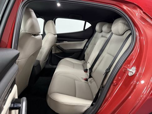 Used 2019 MAZDA MAZDA3 AWD Hatchback w/ Preferred Pkg image 16