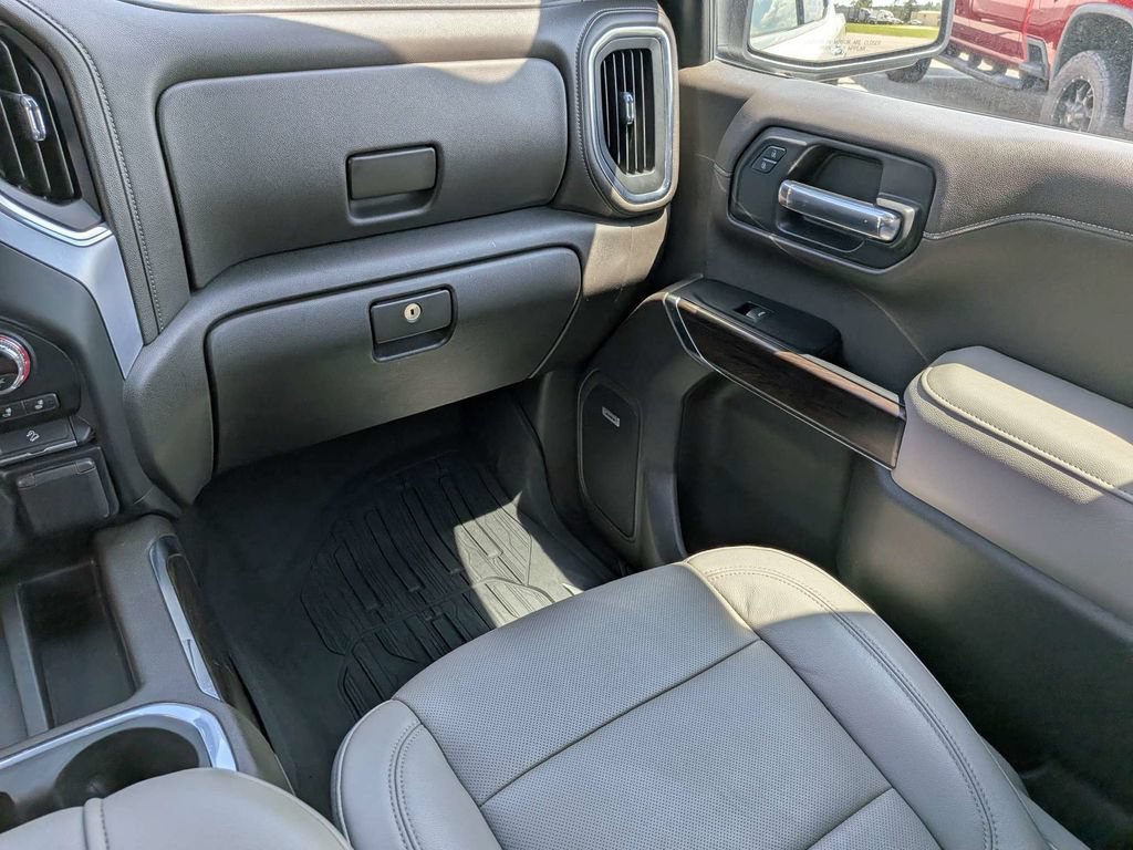 Used 2019 GMC Sierra 1500 SLT w/ SLT Premium Plus Package AWD/4WD image 17