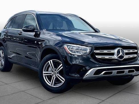 Certified 2022 Mercedes-Benz GLC 300 w/ Premium Package Lite image 3