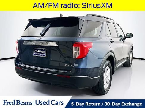 Used 2023 Ford Explorer XLT AWD/4WD image 9