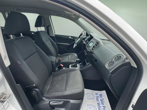 Used 2017 Volkswagen Tiguan Limited w/ Premium Package FWD image 16