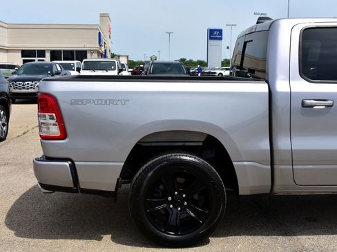 Used 2022 RAM 1500 Big Horn AWD/4WD image 9