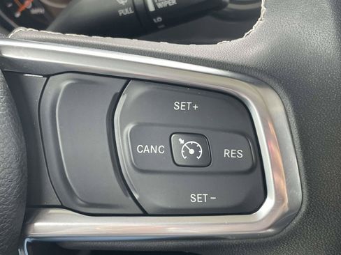 Used 2023 Jeep Gladiator Overland AWD/4WD image 25