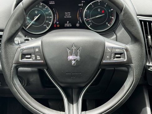 Used 2022 Maserati Levante GT AWD/4WD image 14