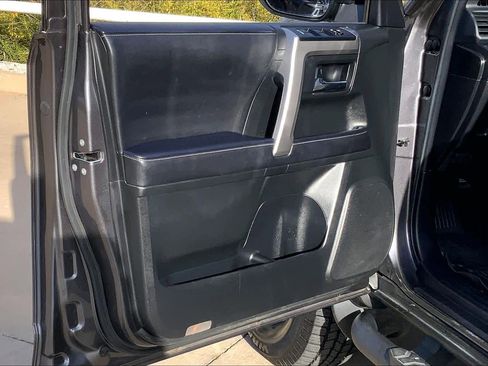 Used 2022 Toyota 4Runner SR5 Premium image 20