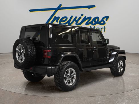 Used 2021 Jeep Wrangler Unlimited Sahara image 2