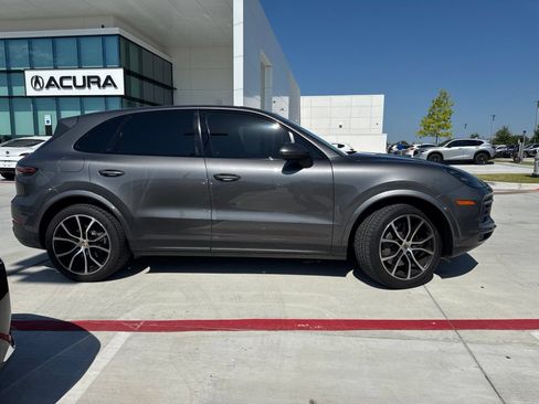 Used 2020 Porsche Cayenne S AWD/4WD image 9