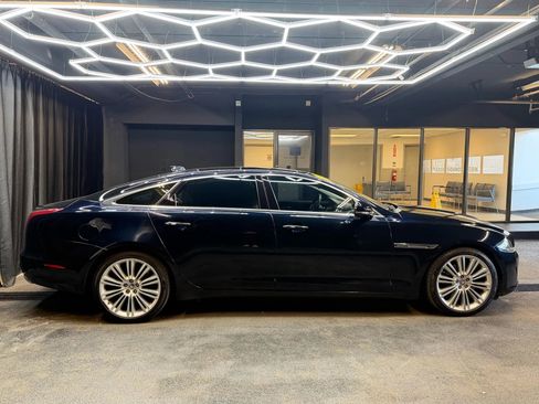 Used 2016 Jaguar XJ L Portfolio image 10