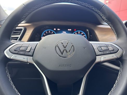 New 2026 Volkswagen Atlas SE image 29