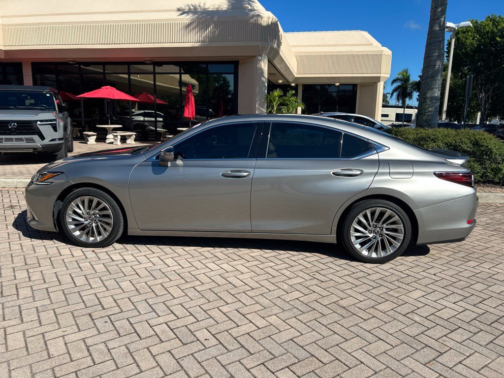 Used 2019 Lexus ES 350 w/ Accessory Package FWD image 6