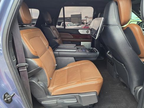 Used 2023 Lincoln Navigator L Reserve AWD/4WD image 17