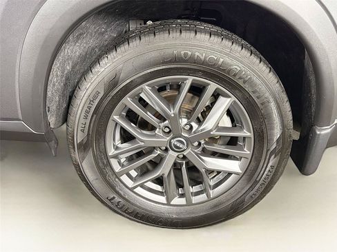 Used 2023 Nissan Rogue S AWD/4WD image 34
