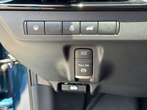 Certified 2025 Nissan Murano SL w/ Cargo Package AWD/4WD image 16