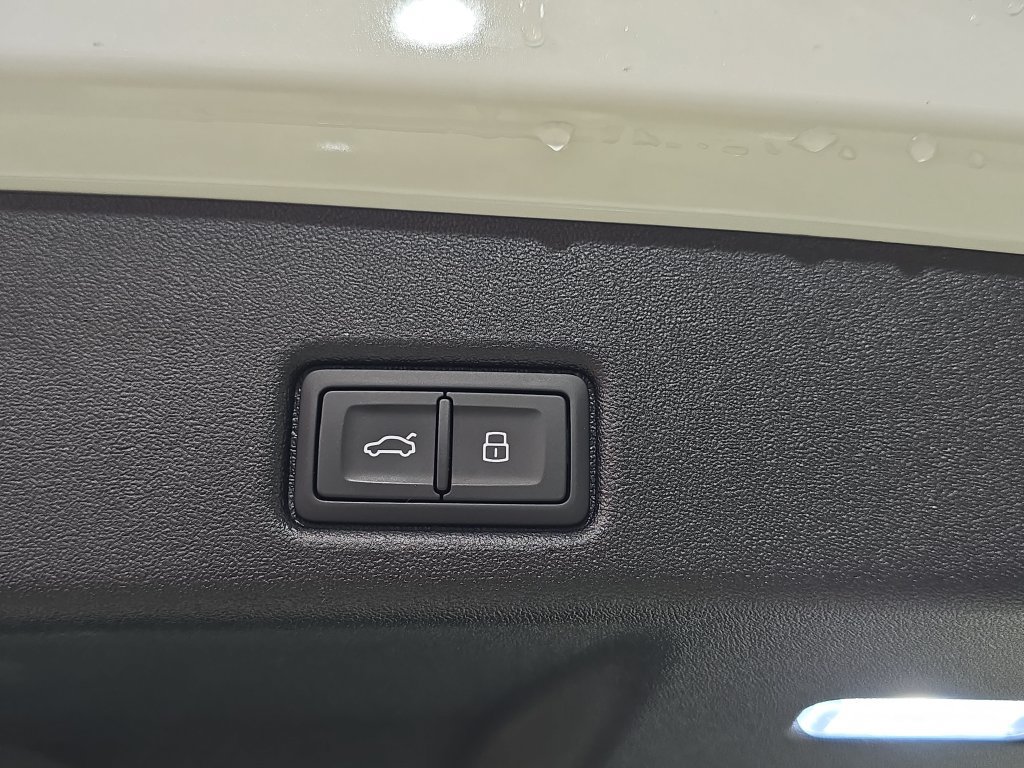 Used 2025 Audi Q5 Premium w/ Premium Plus AWD/4WD image 19