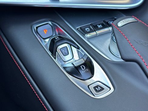Used 2023 Chevrolet Corvette Stingray Premium Conv w/ Z51 Performance Package RWD image 29