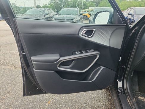 New 2025 Kia Soul LX w/ LX Technology Package image 11