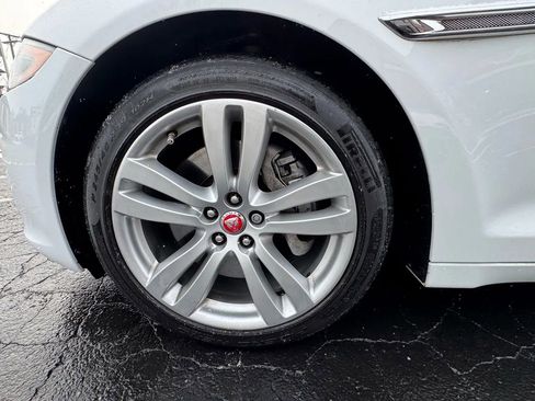 Used 2017 Jaguar XJ L Portfolio image 18