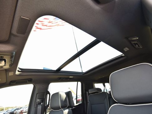 New 2026 Chevrolet Suburban Premier image 26