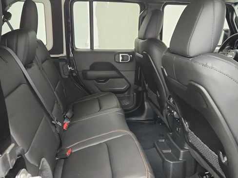 Used 2025 Jeep Wrangler Unlimited Rubicon 392 AWD/4WD image 22