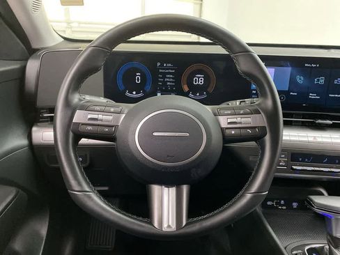 Used 2025 Hyundai Kona SEL image 18