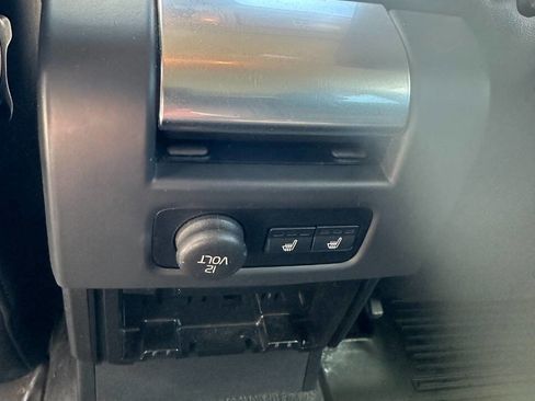 Used 2012 Volvo XC70 T6 image 14