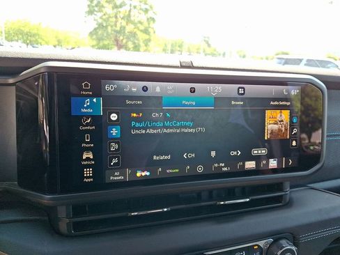 Used 2025 Jeep Wrangler Unlimited Rubicon 4xe w/ Safety Group AWD/4WD image 16