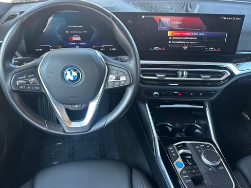 Used 2023 BMW i4 eDrive35 w/ Premium Package RWD image 18