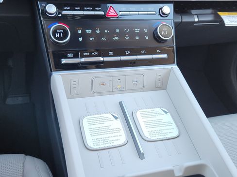 New 2026 Hyundai Santa Fe Limited image 24