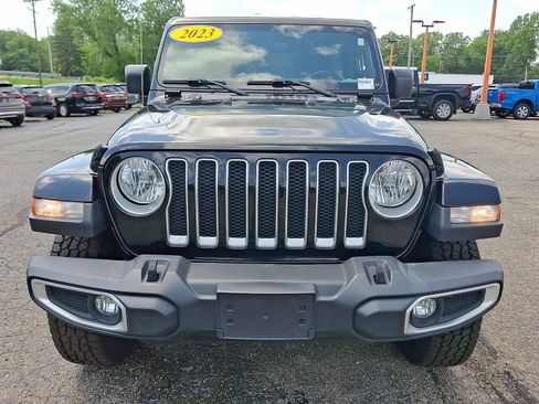 Used 2023 Jeep Wrangler Unlimited Sahara w/ Cold Weather Group AWD/4WD image 29
