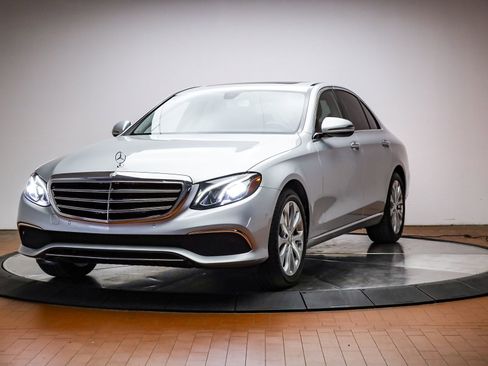Used 2017 Mercedes-Benz E 300 image 1