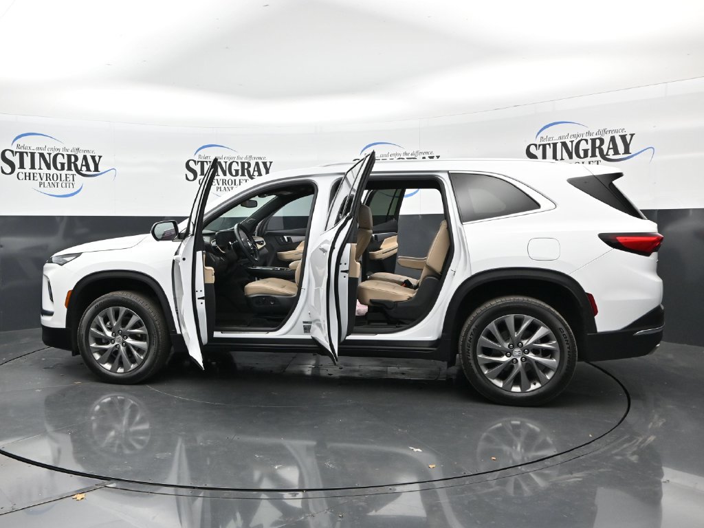 Used 2026 Buick Enclave Preferred FWD image 37