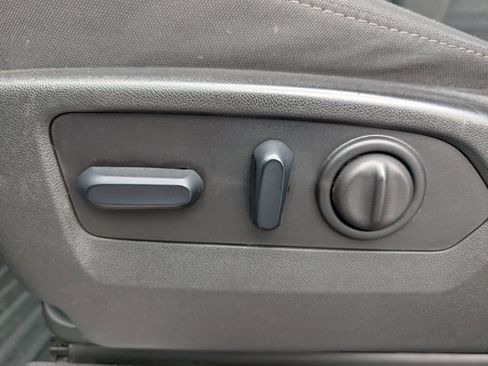 Used 2023 GMC Sierra 3500 SLE w/ SLE Convenience Package image 15