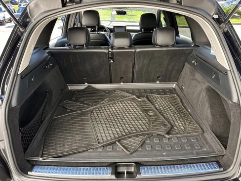Used 2017 Mercedes-Benz GLC 300 4MATIC image 9