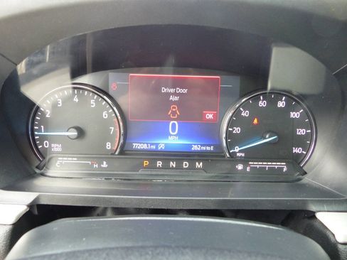 Used 2020 Ford Explorer XLT w/ Equipment Group 202A AWD/4WD image 29