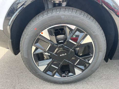 New 2026 Kia Sportage SX AWD/4WD image 12