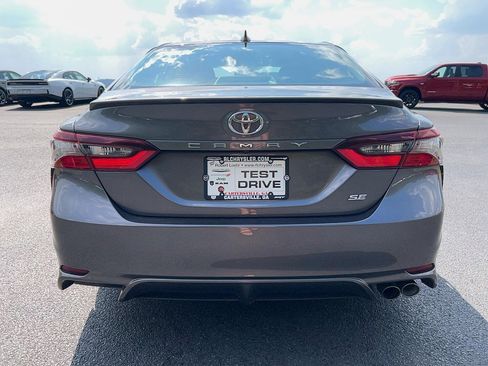 Used 2023 Toyota Camry SE FWD image 6