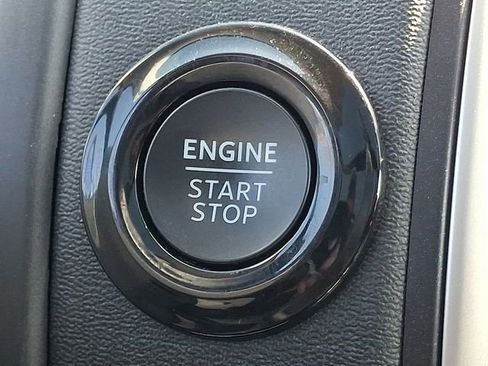 Used 2025 Ford Expedition Active image 25