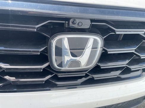 Used 2025 Honda Pilot Black Edition image 3