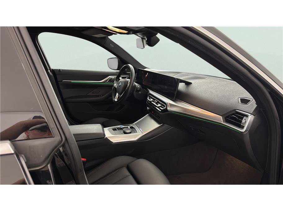 Used 2023 BMW i4 eDrive40 RWD image 17
