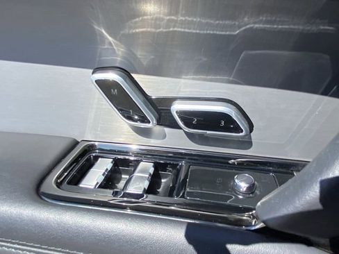 Used 2023 Land Rover Range Rover Sport SE AWD/4WD image 8