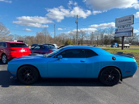 Used 2015 Dodge Challenger R/T Plus image 5